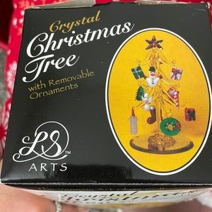 Crystal Christmas Tree with ornaments The Venezia Art Glass Collection LSArts